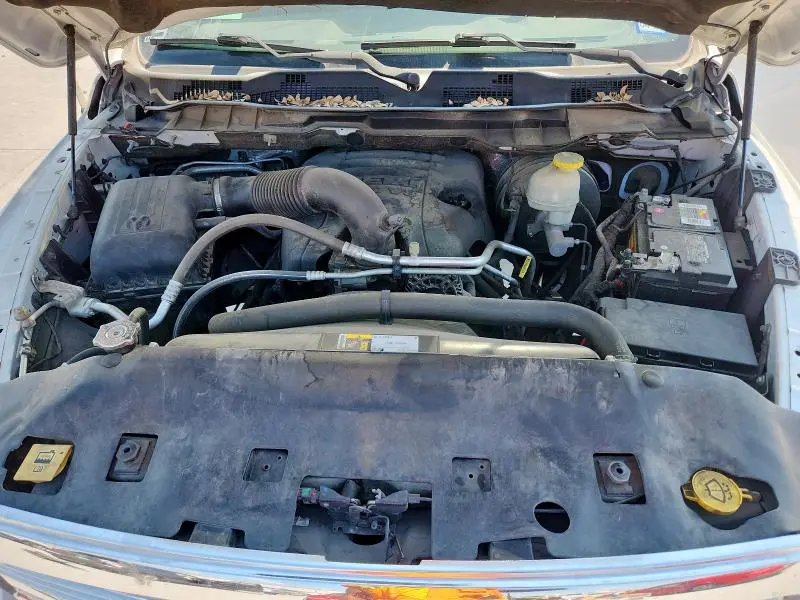 2016 RAM 1500 SLT  