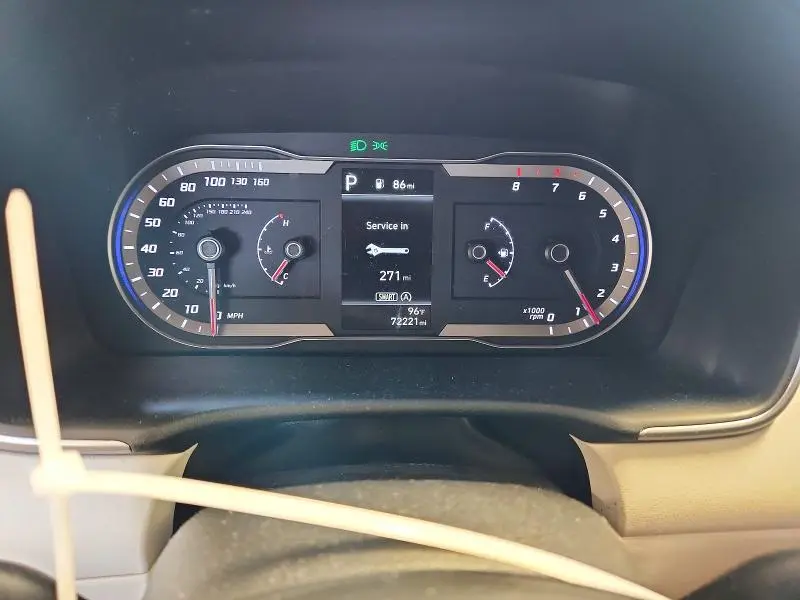 2023 HYUNDAI TUCSON SE  