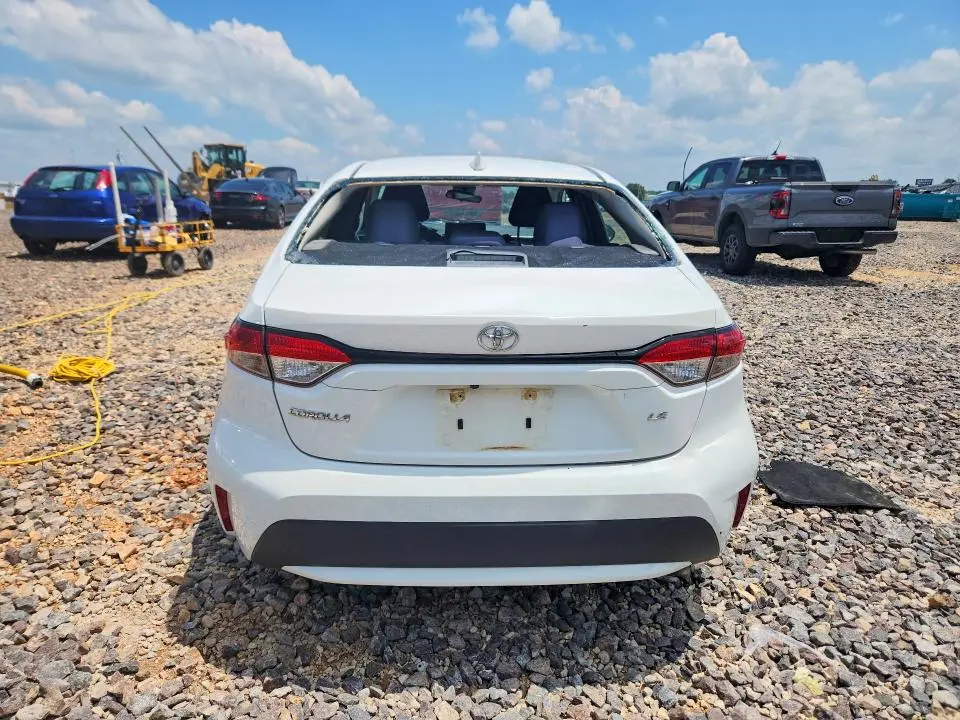 2022 TOYOTA COROLLA LE  