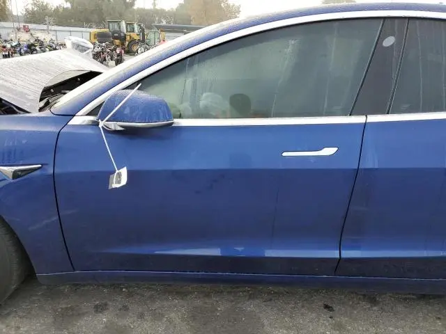 2018 TESLA MODEL 3   