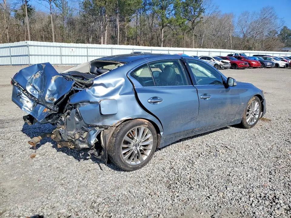 2019 INFINITI Q50 LUXE  