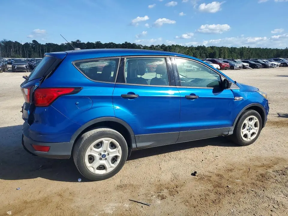 2019 FORD ESCAPE S  