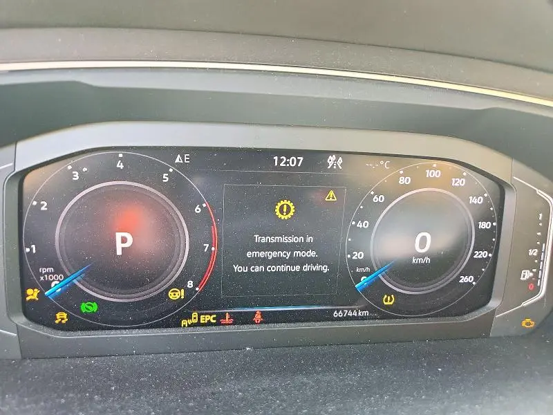 2024 VOLKSWAGEN TIGUAN SEL R-LINE BLACK  