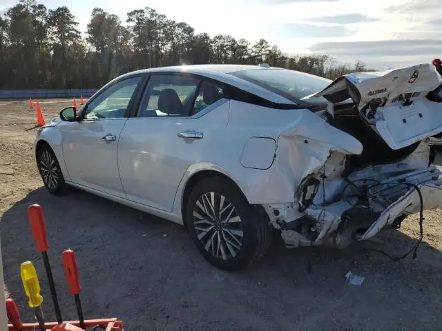 2023 NISSAN ALTIMA SV  