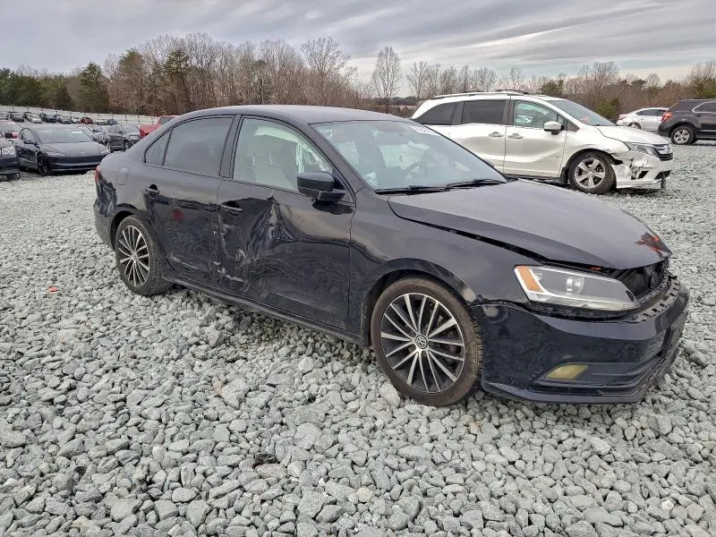 2015 VOLKSWAGEN JETTA SE  