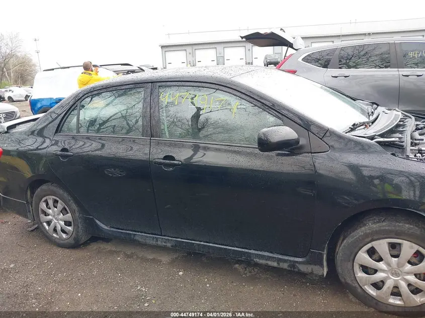 2013 TOYOTA COROLLA S