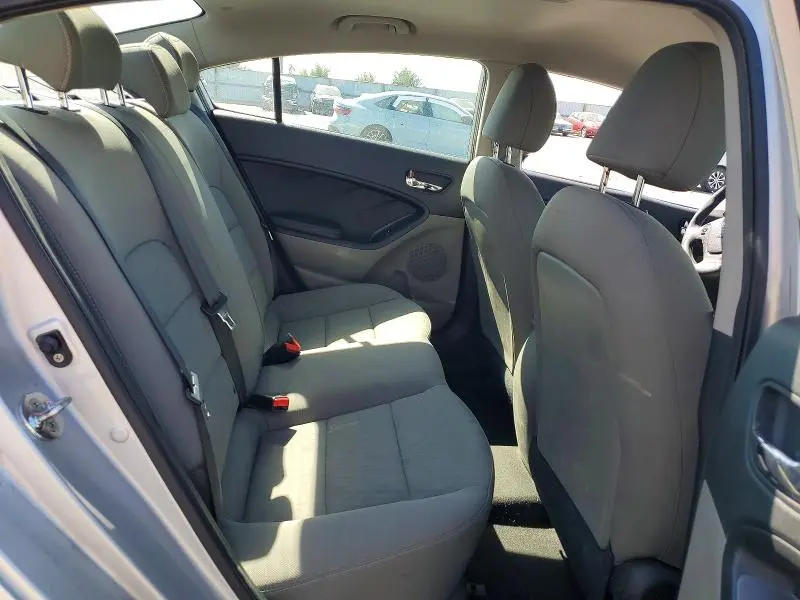 2016 KIA FORTE LX  