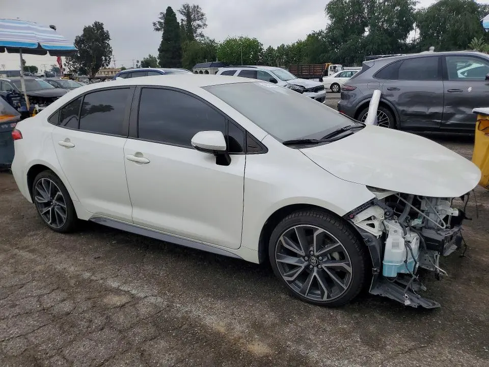 2020 TOYOTA COROLLA SE  