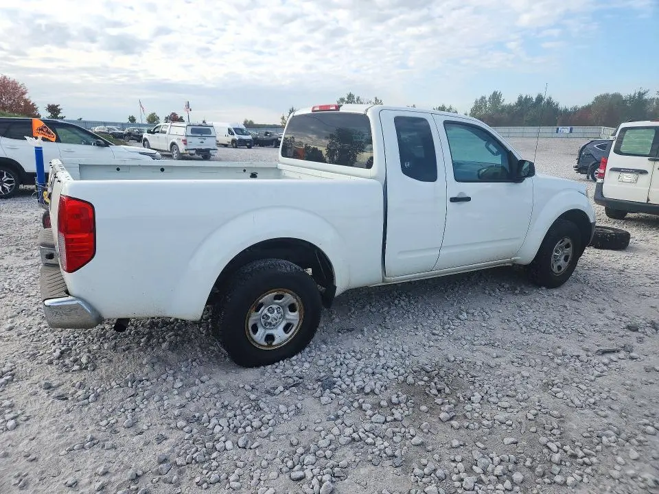2016 NISSAN FRONTIER S  
