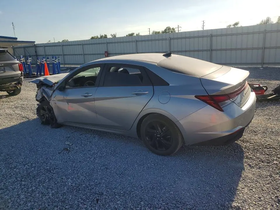 2022 HYUNDAI ELANTRA SEL  