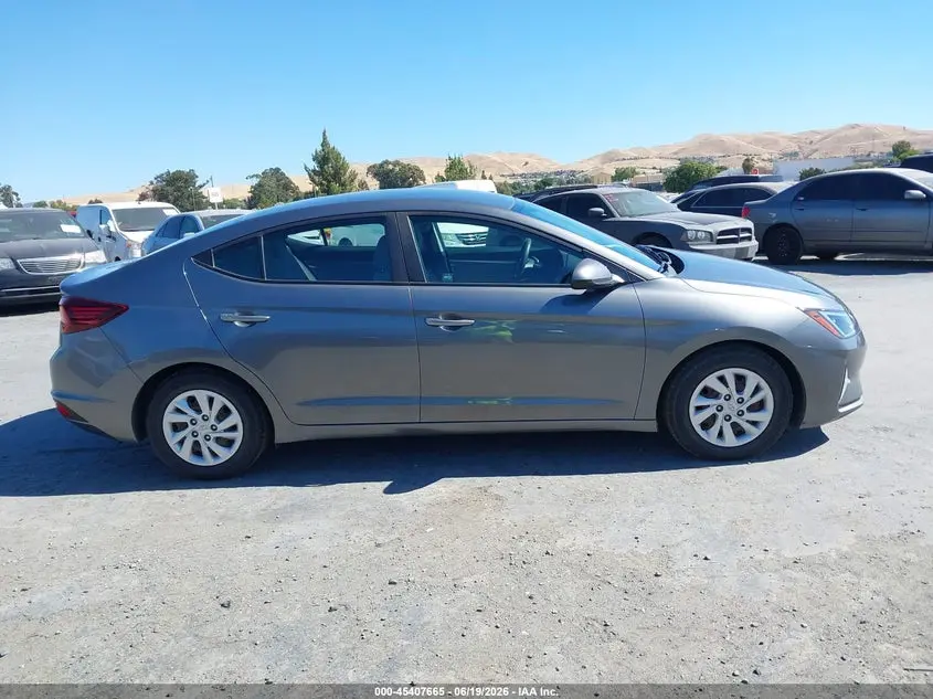 2019 HYUNDAI ELANTRA SE