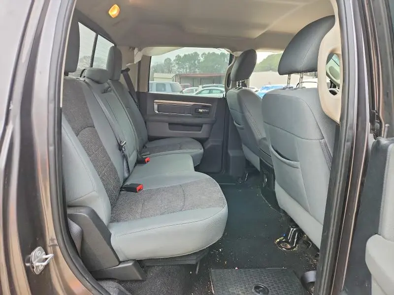 2017 RAM 1500 SLT  