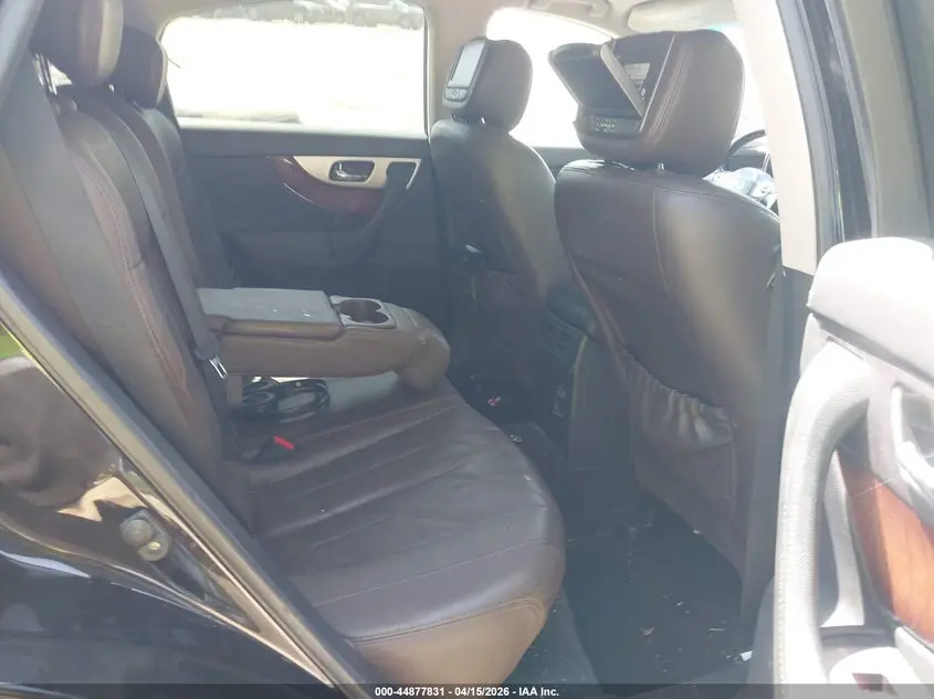 2014 INFINITI QX70  