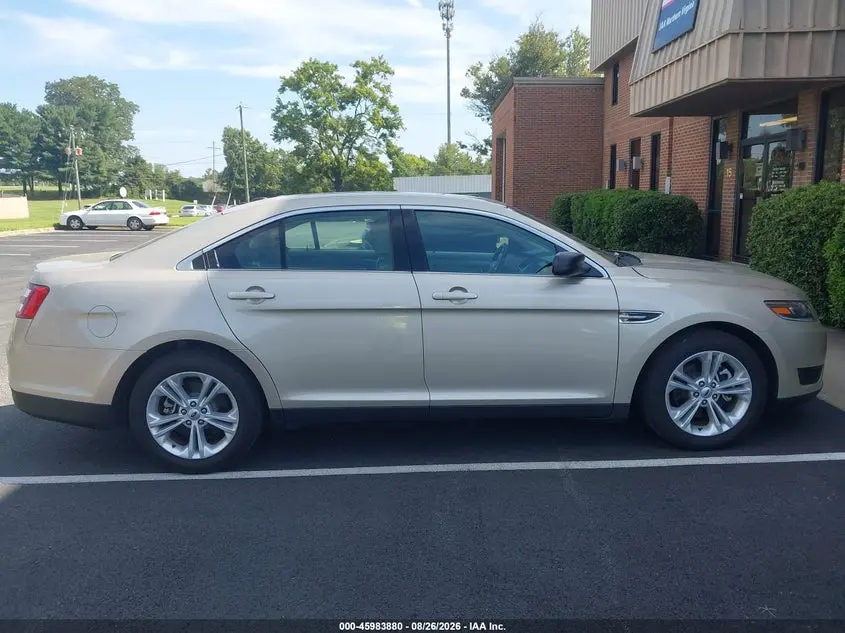 2017 FORD TAURUS SE