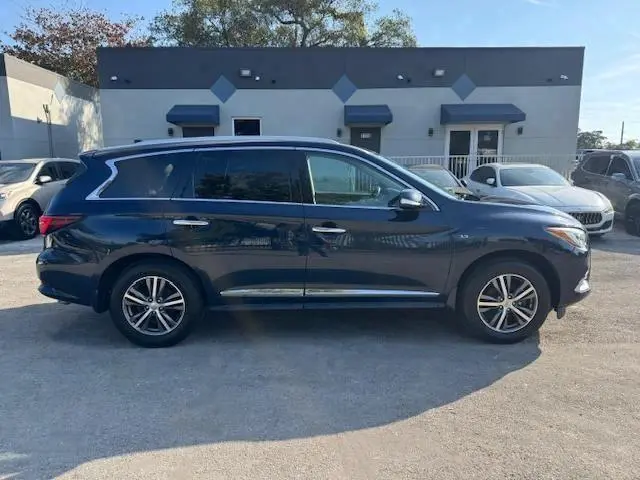 2019 INFINITI QX60 LUXE