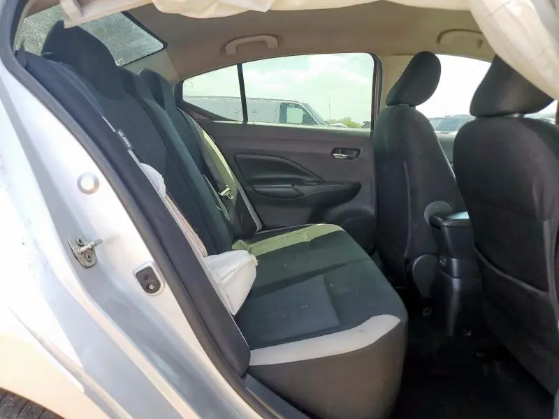 2020 NISSAN VERSA SV  