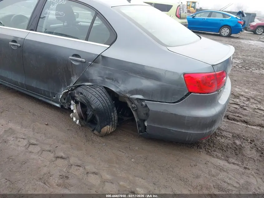 2014 VOLKSWAGEN JETTA 1.8T SE