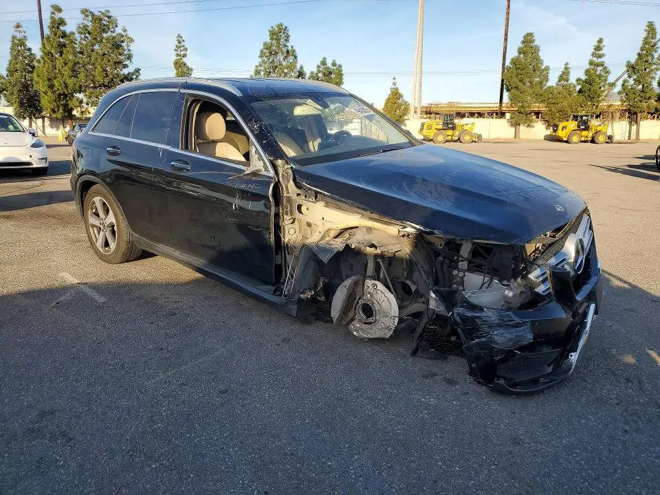 2018 MERCEDES-BENZ GLC 300  