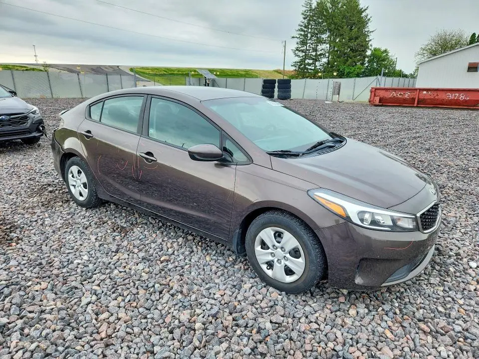 2017 KIA FORTE LX  