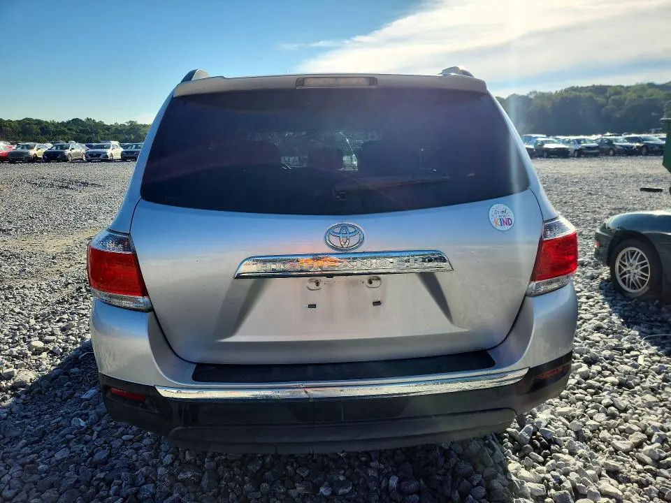 2013 TOYOTA HIGHLANDER PLUS  