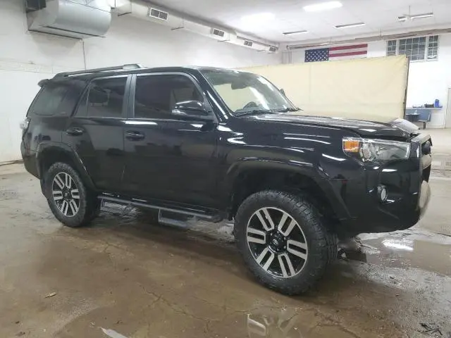2019 TOYOTA 4RUNNER SR5/SR5 PREMIUM  