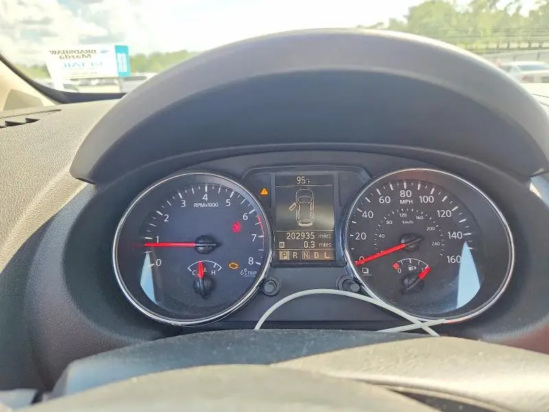 2013 NISSAN ROGUE S  