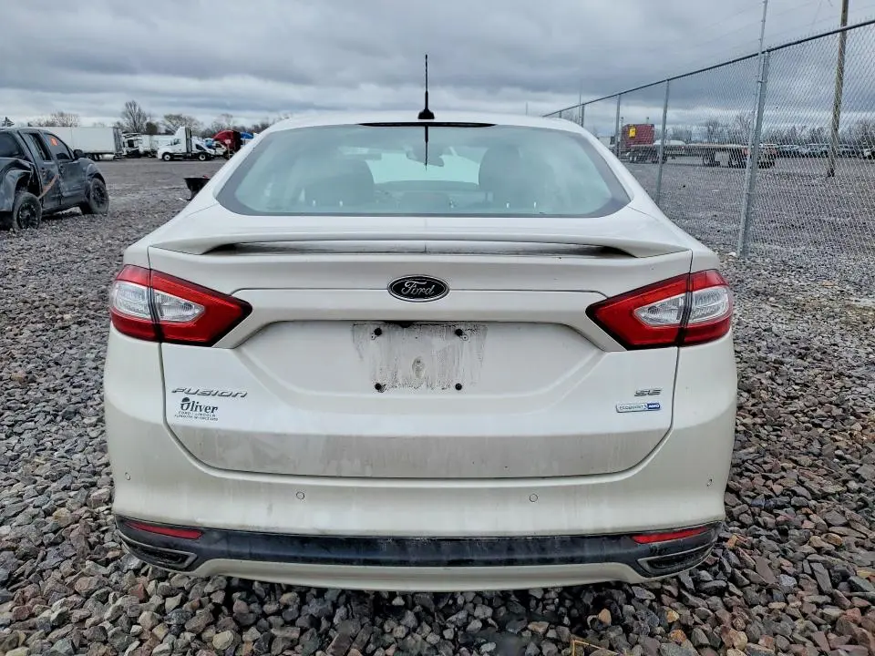 2016 FORD FUSION SE  