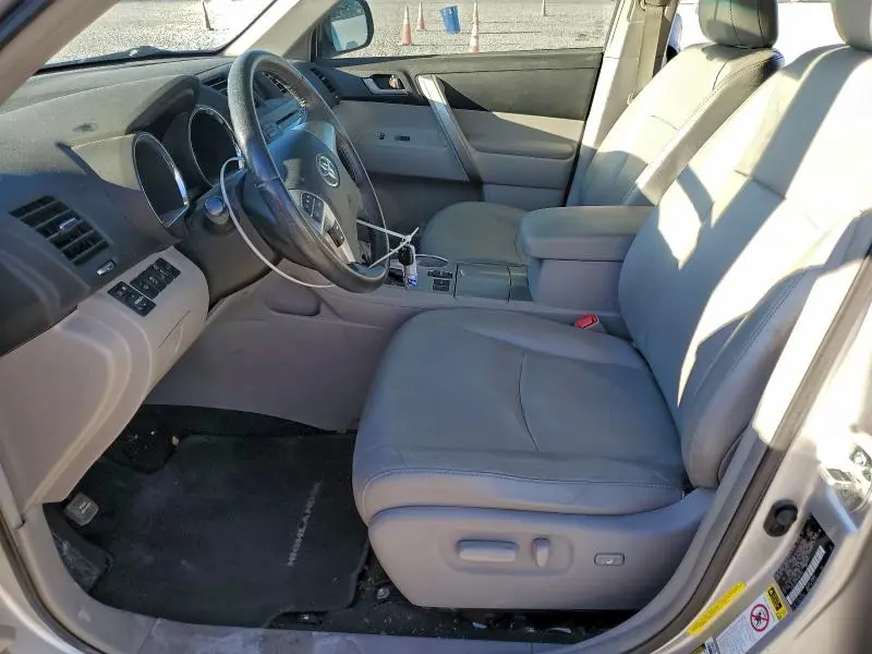 2012 TOYOTA HIGHLANDER BASE  
