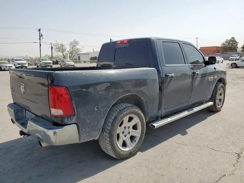 2018 RAM 1500 SLT  