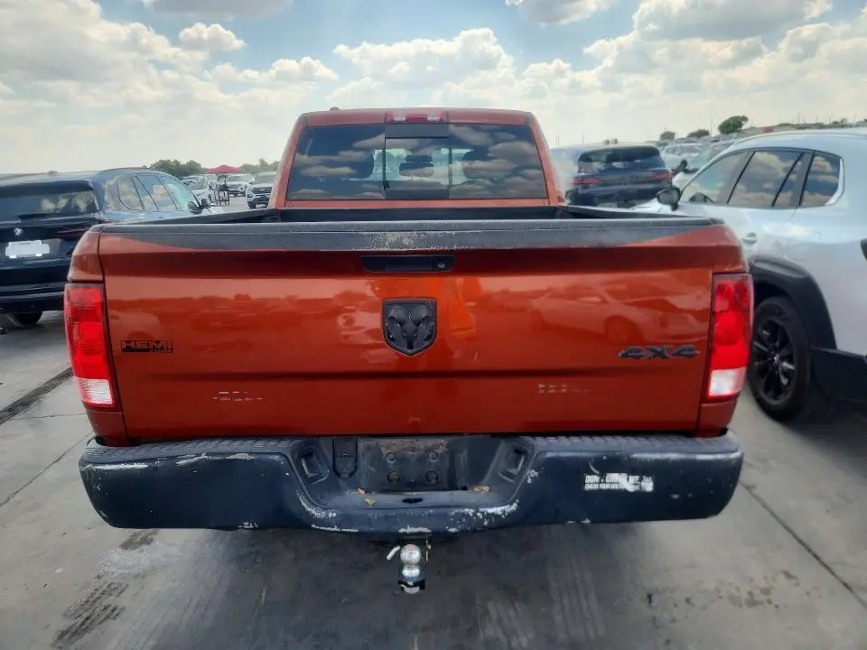 2013 RAM 1500 SLT  