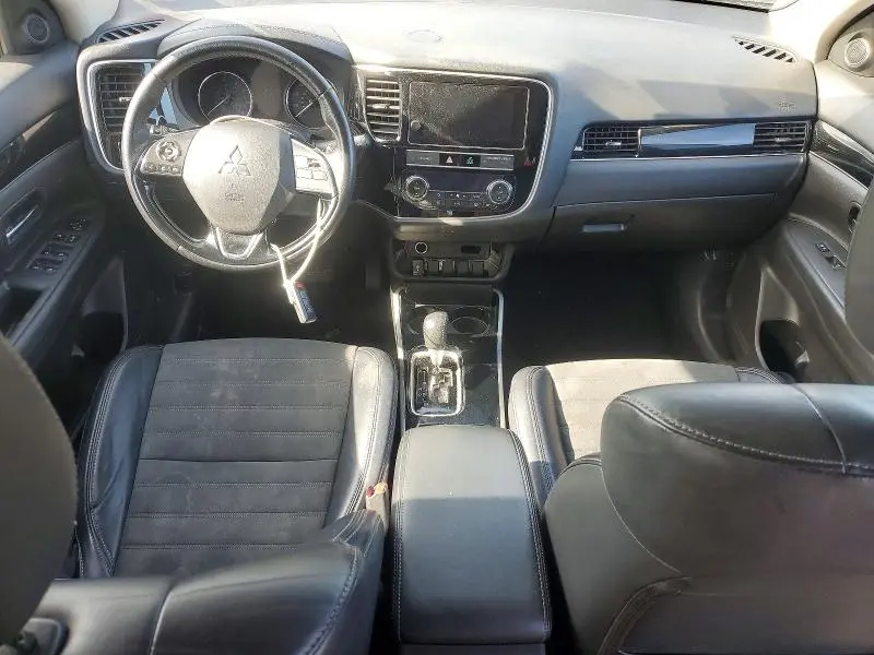 2019 MITSUBISHI OUTLANDER SE  