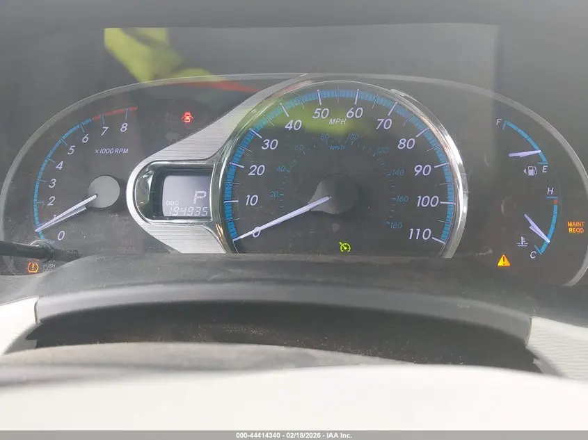 2013 TOYOTA SIENNA XLE V6 8 PASSENGER