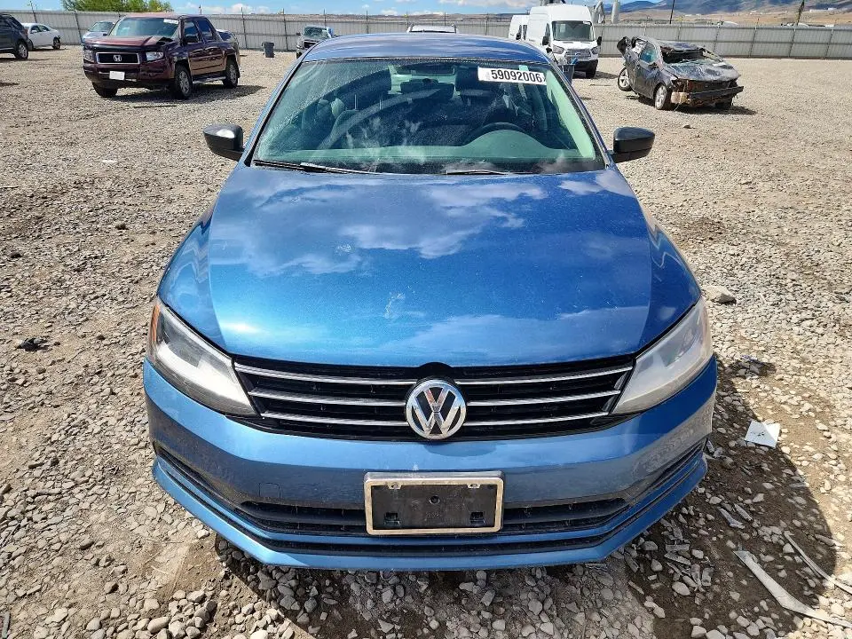 2016 VOLKSWAGEN JETTA SE  
