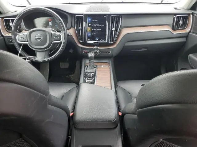 2021 VOLVO XC60 T5 MOMENTUM  
