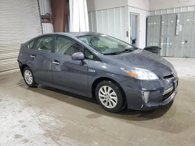 2012 TOYOTA PRIUS PLUG-IN   