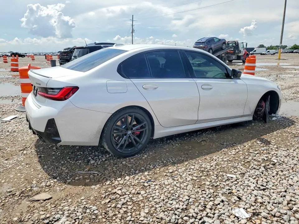 2024 BMW 330XI   