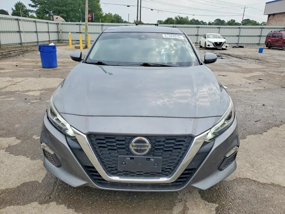 2021 NISSAN ALTIMA SV  