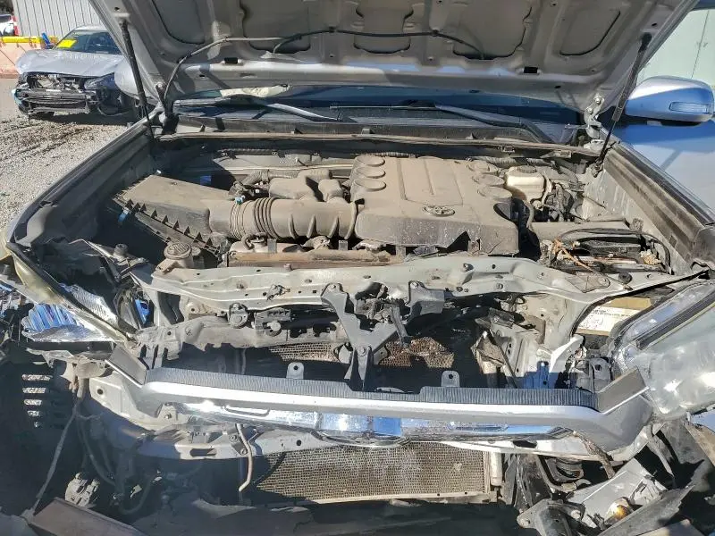 2011 TOYOTA 4RUNNER SR5  