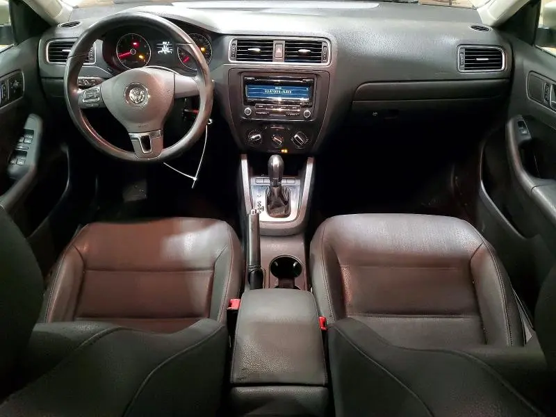 2012 VOLKSWAGEN JETTA SE  