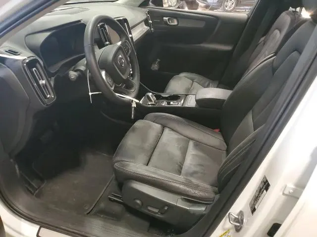 2023 VOLVO XC40 ULTIMATE  