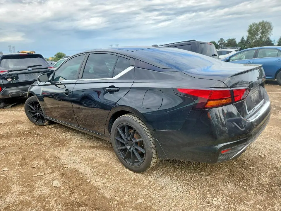 2019 NISSAN ALTIMA SR  