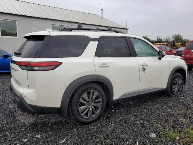 2022 NISSAN PATHFINDER SV  
