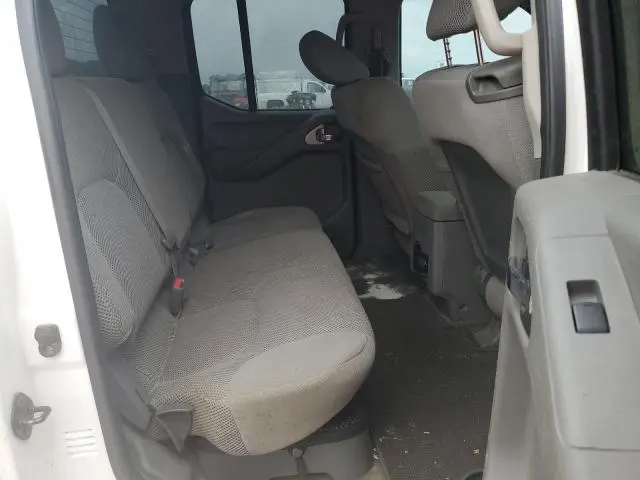 2010 NISSAN FRONTIER CREW CAB SE  