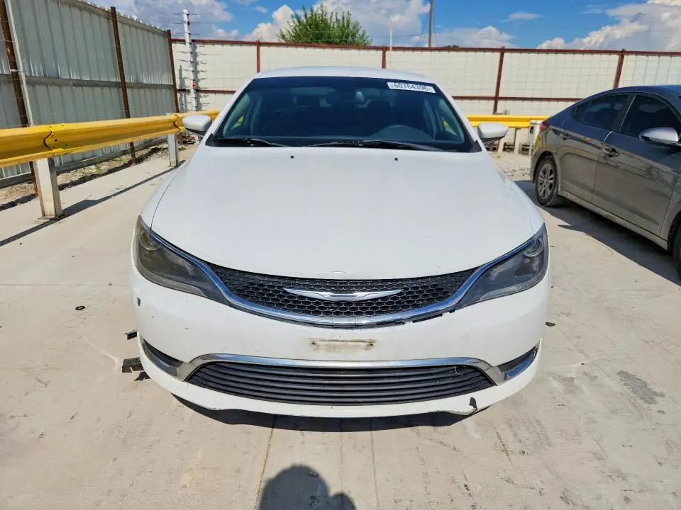 2016 CHRYSLER 200 LIMITED  