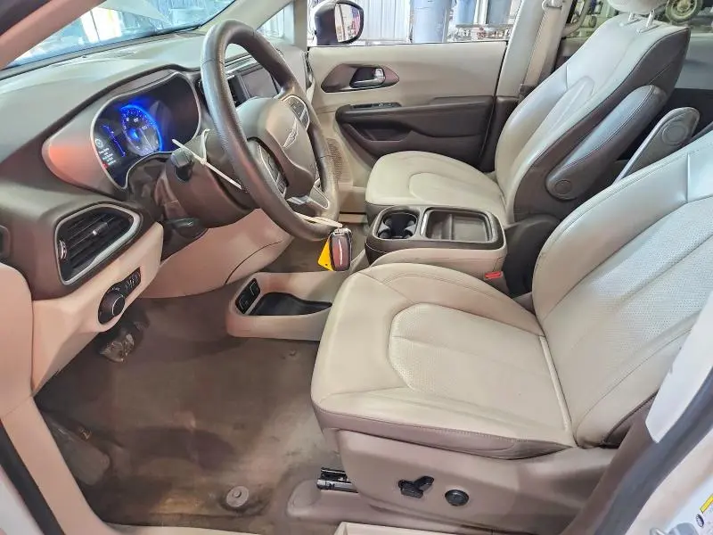 2020 CHRYSLER VOYAGER LXI  