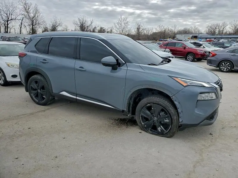 2021 NISSAN ROGUE SL  