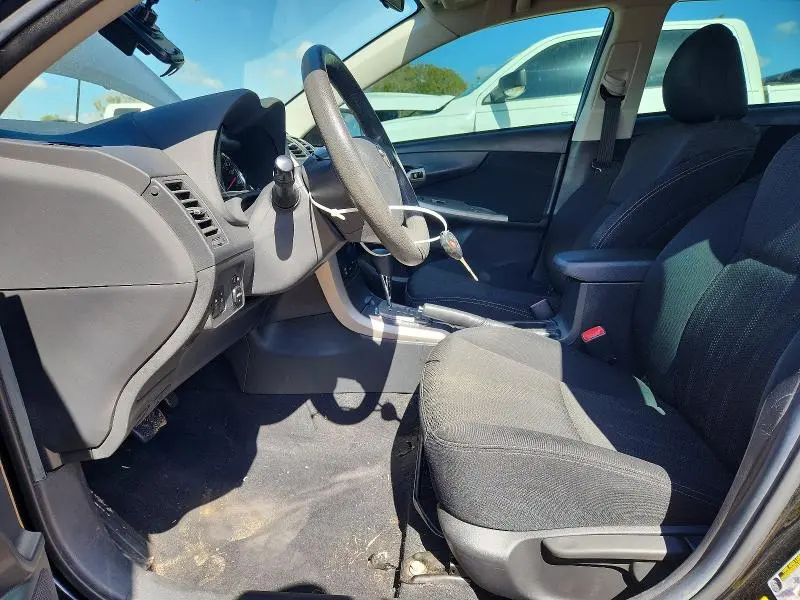 2013 TOYOTA COROLLA S  