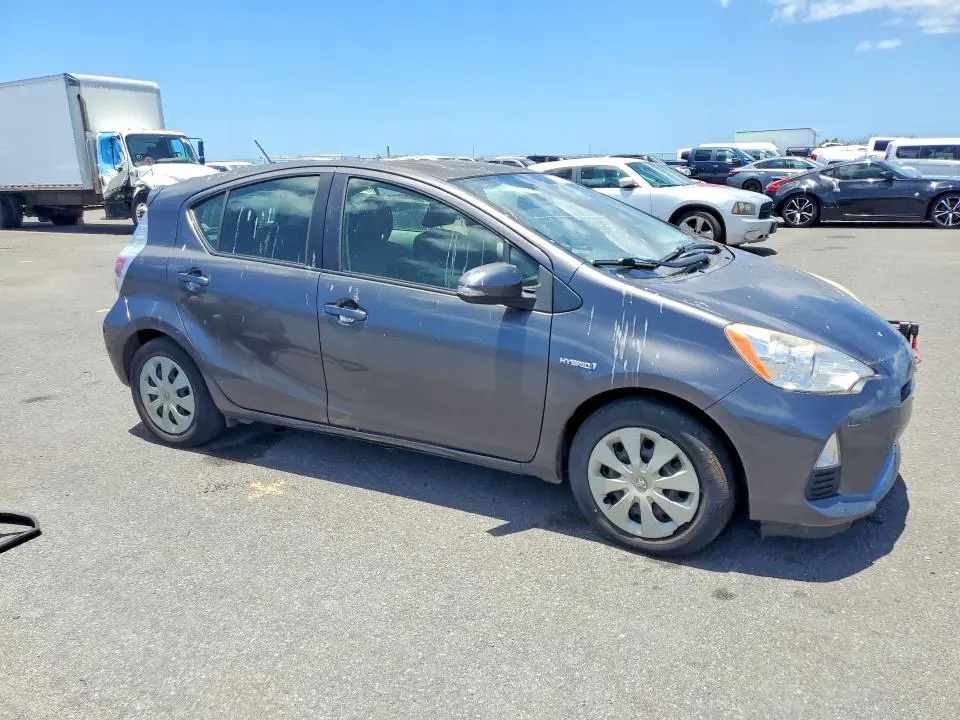 2014 TOYOTA PRIUS C TWO  