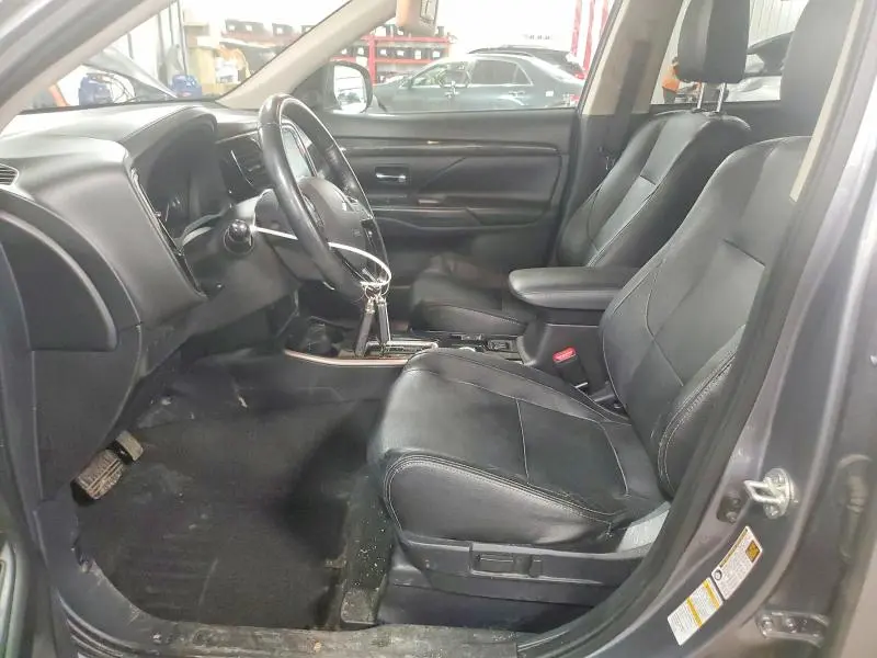 2017 MITSUBISHI OUTLANDER SE  