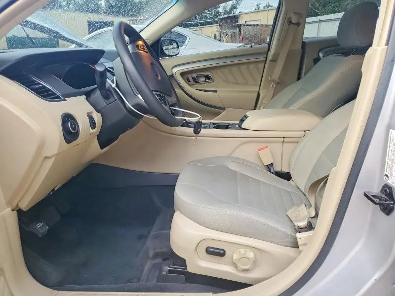 2017 FORD TAURUS SE  